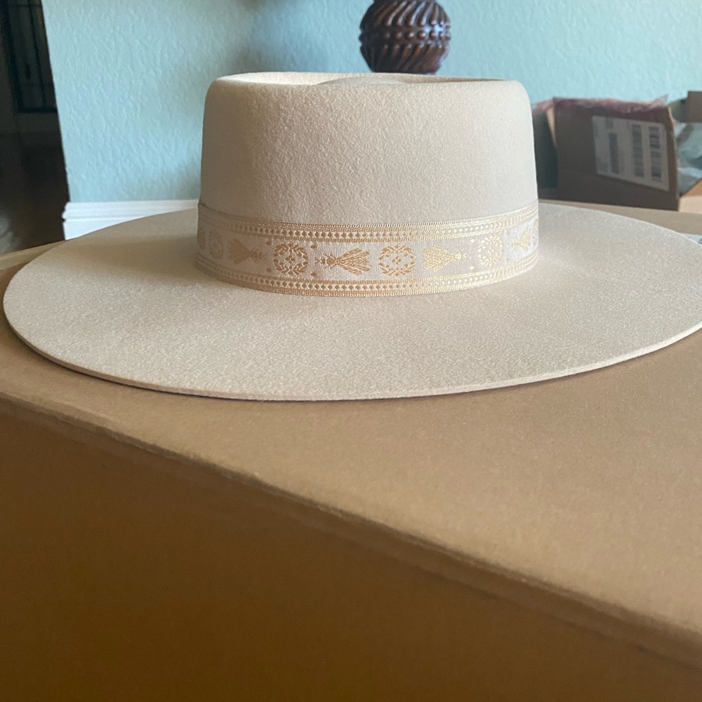 Lack of Colors cream hat - Picture 5 of 7